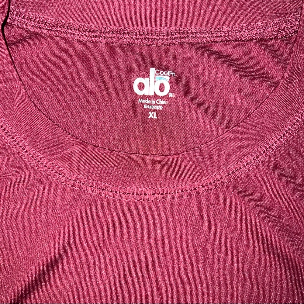 Alo Cool Fit Microbia Men’s Size Extra Large Maroon Short Sleeve Tee Shirt